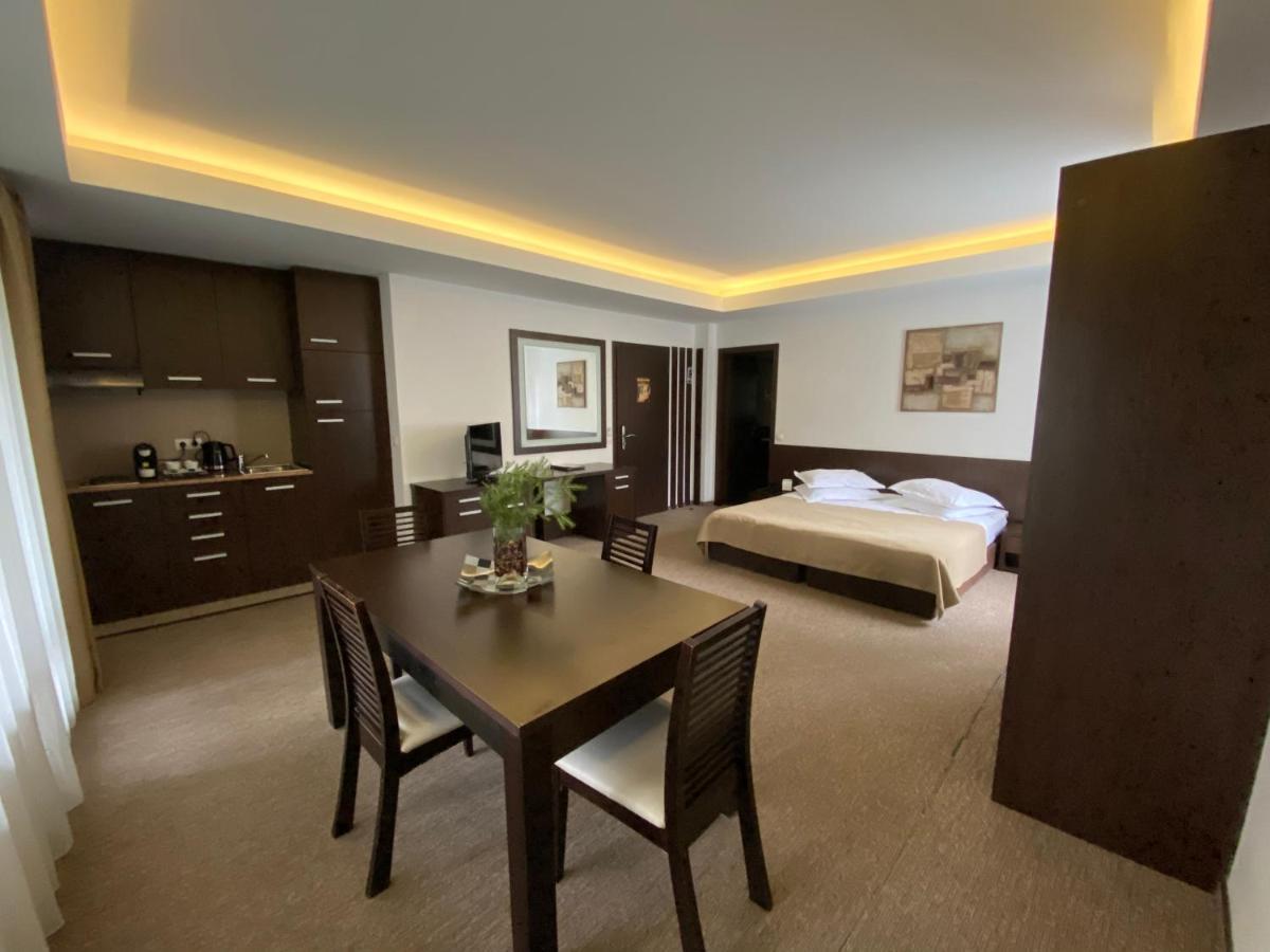 Hotel Smart Sinaia Exterior photo