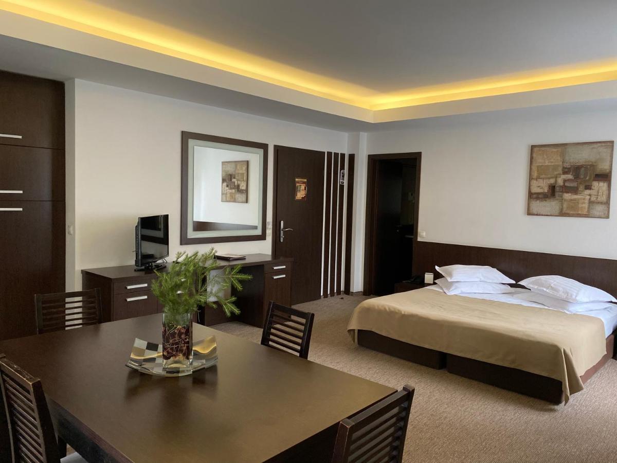 Hotel Smart Sinaia Exterior photo