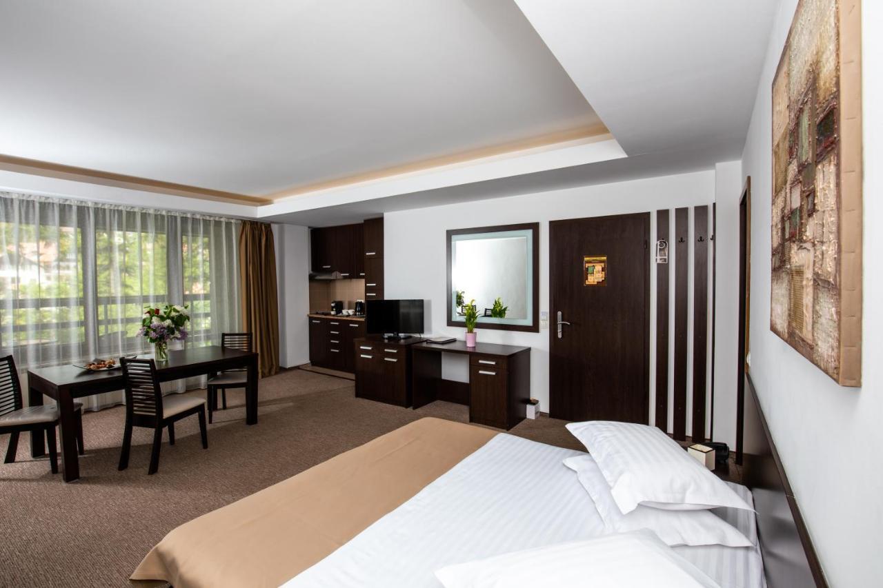 Hotel Smart Sinaia Exterior photo