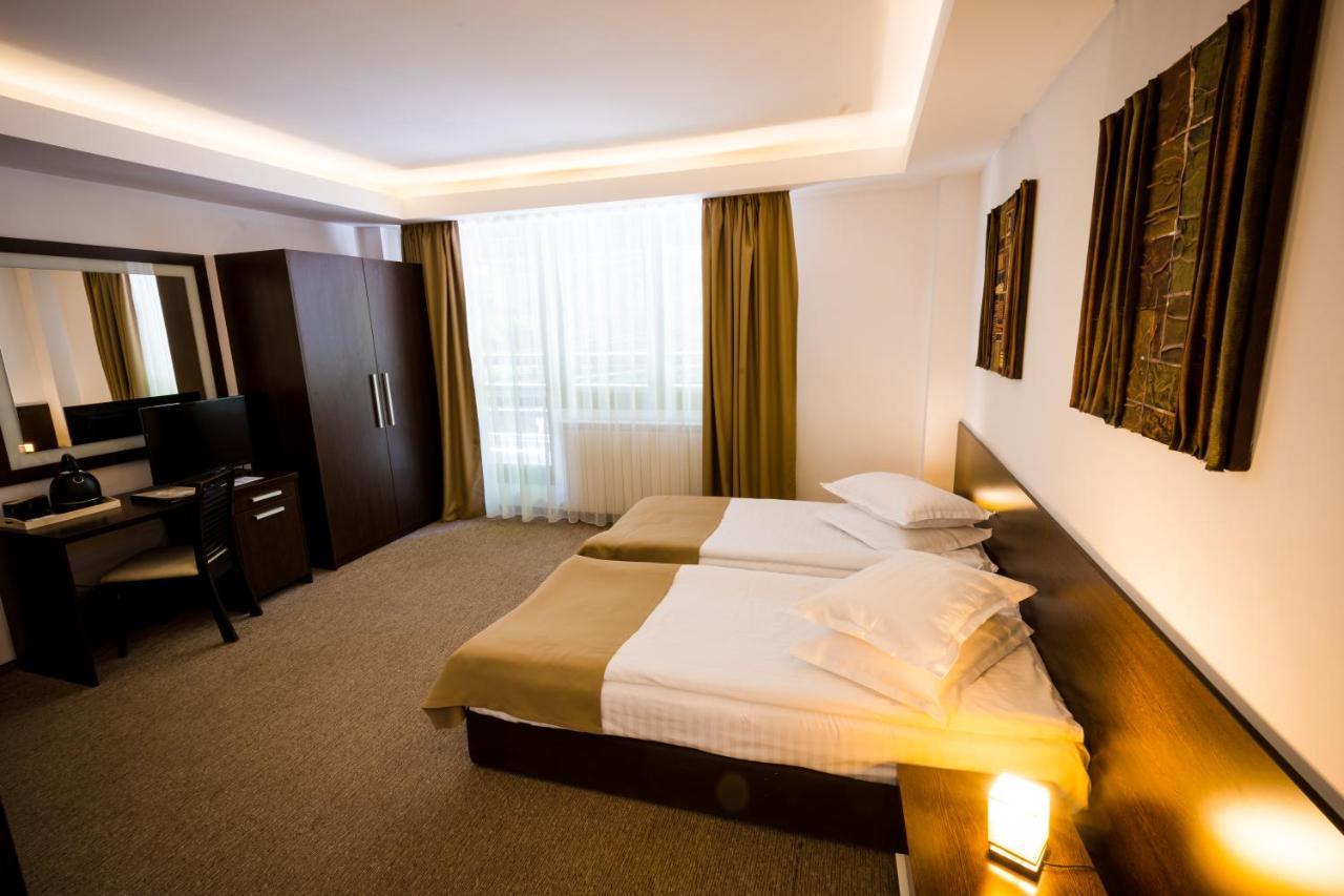 Hotel Smart Sinaia Exterior photo
