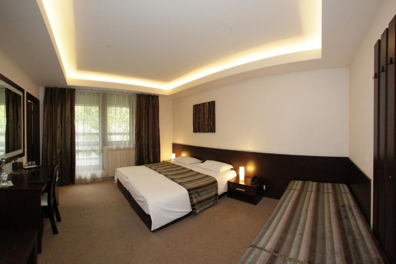 Hotel Smart Sinaia Exterior photo